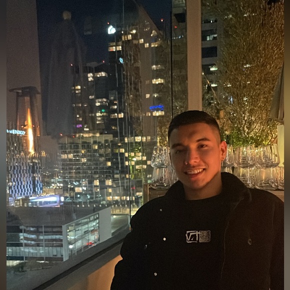 Meet your Posher, Diego - Picture 1 of 1